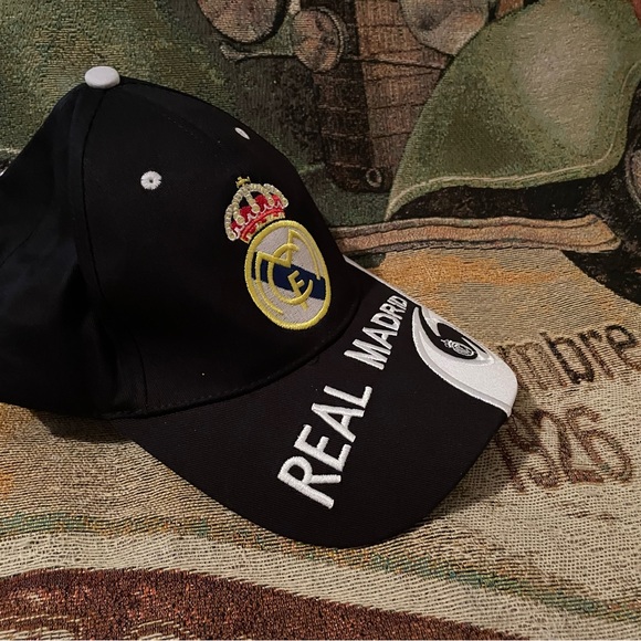 REAL MADRID Futbol Soccer Club Adult Cap Embroidered Adjustable 100% Cotton NEW - Picture 9 of 10
